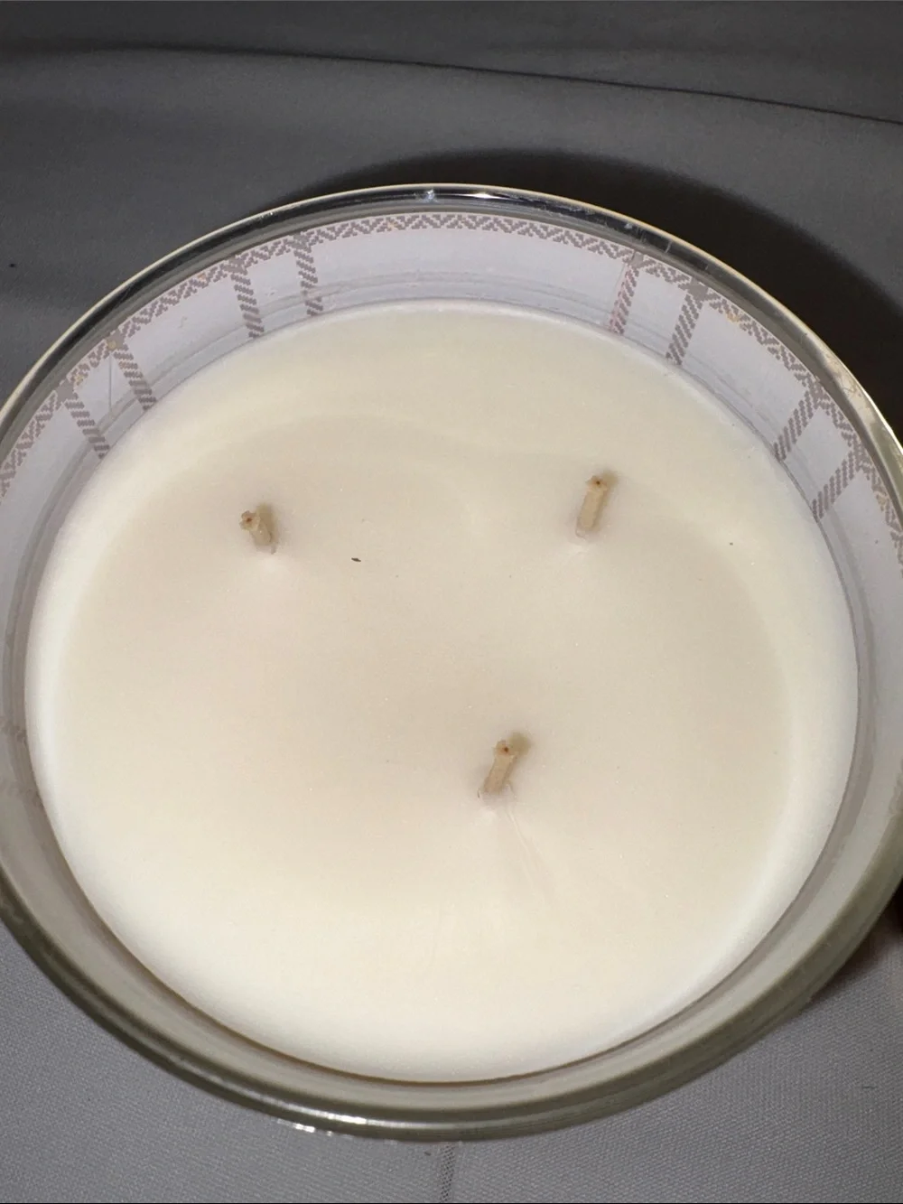 Bath & Body Works White Barn candle 14.5 oz 3 wick new Apple Garland